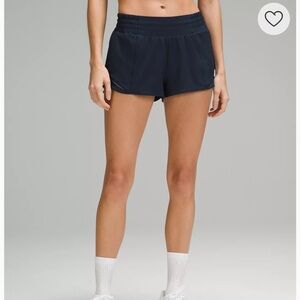 Lululemon Hotty Hot High-Rise Lined Short 2.5"